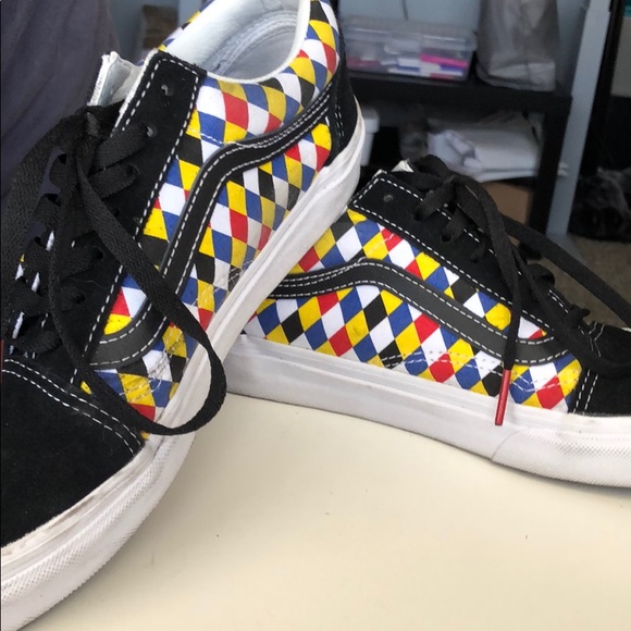 Limited Edition Old Skool UOxVans Collab - Picture 3 of 4